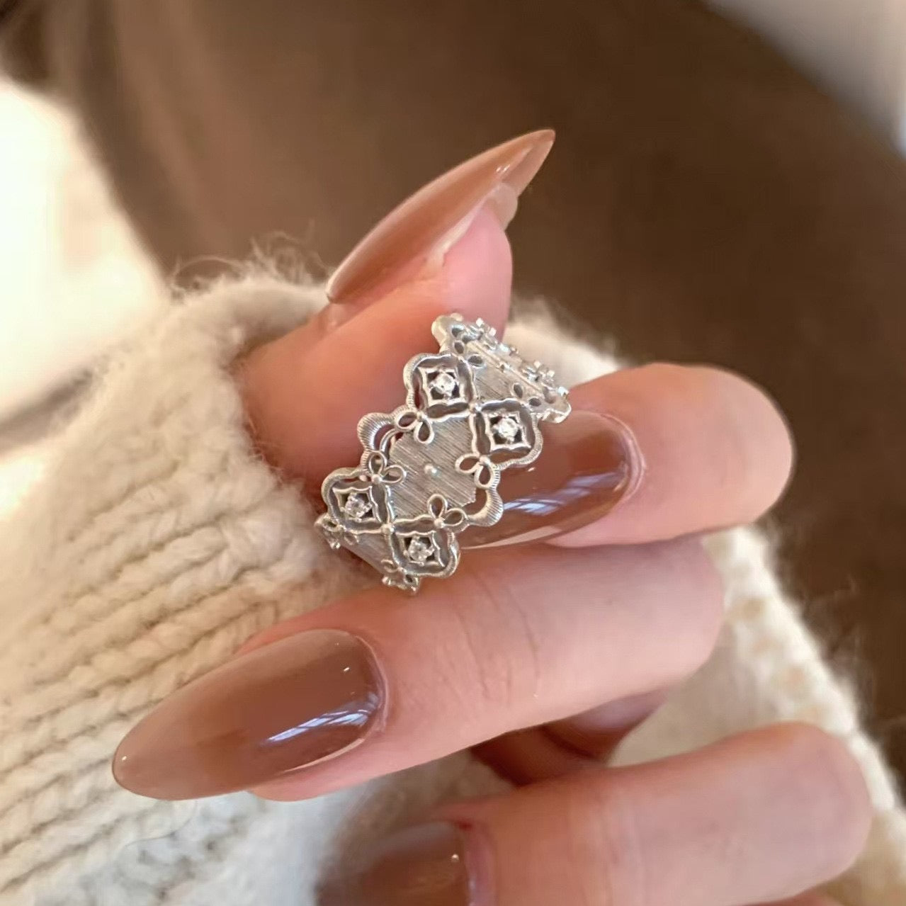 Lace Court wide adjustable S925 silver ring with hollow lace pattern