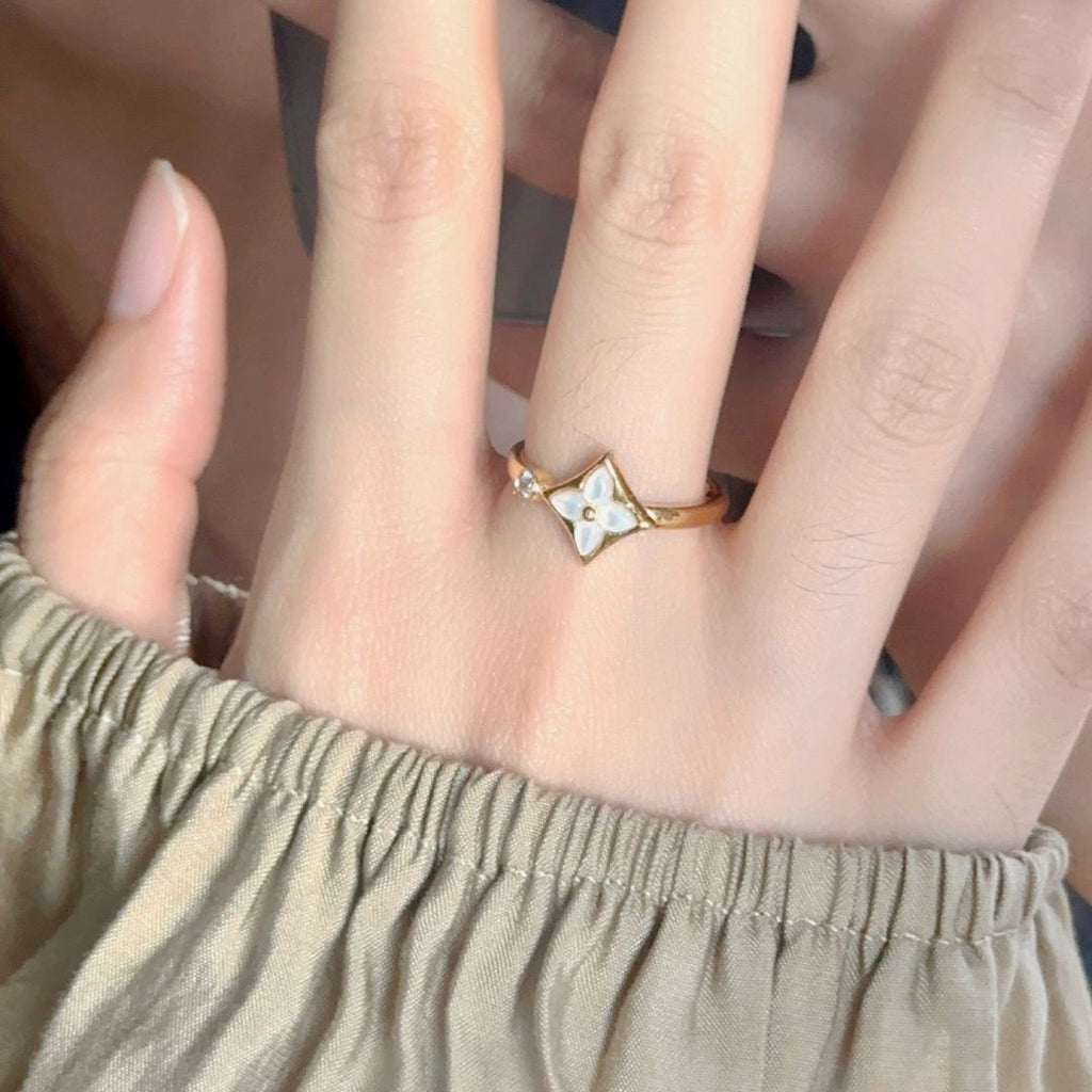 Ivory Four-Petal Flower Ring